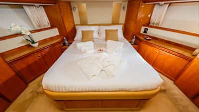 Double Cabin
