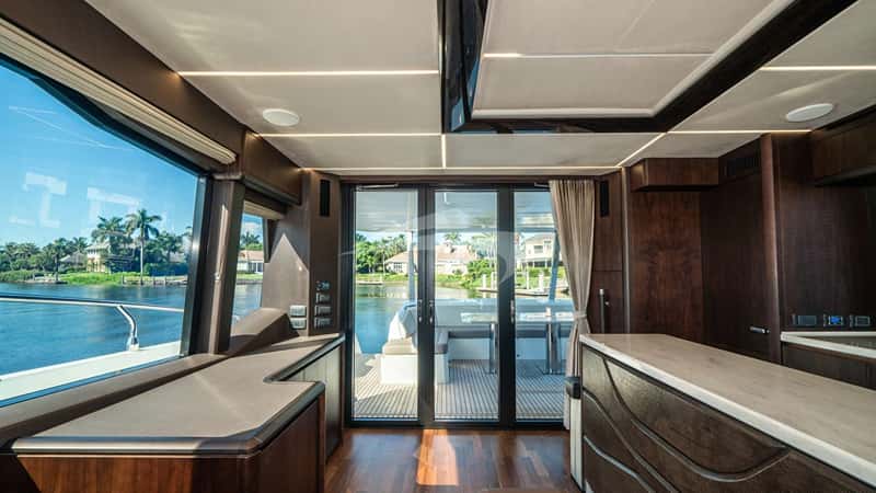RECORD YEAR 26m motor yacht charter, photo 4