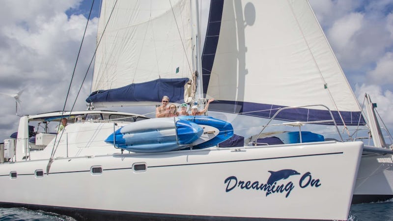 Yacht Charter DREAMING ON