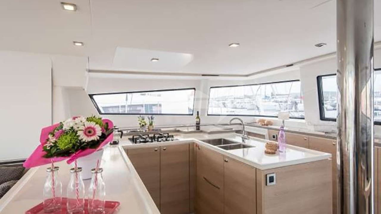 AD ASTRA 5.4, photo from the yacht portfolio