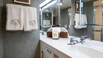 Port Guest Bathroom