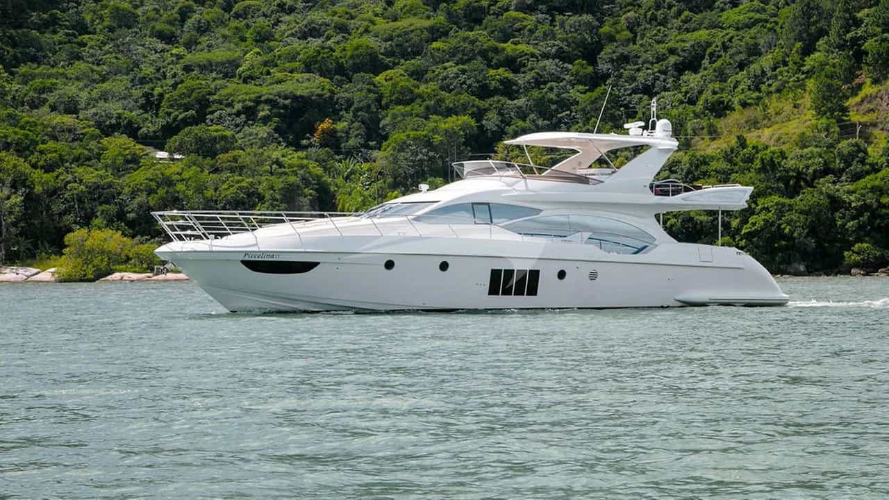 LUPO II yacht charter