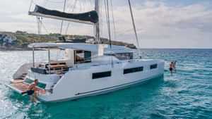 DELANA MAEYacht Charter