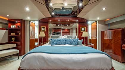 IV TRANQUILITY 29m motor yacht charter, photo 7