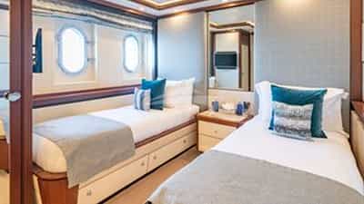 Twin Cabin