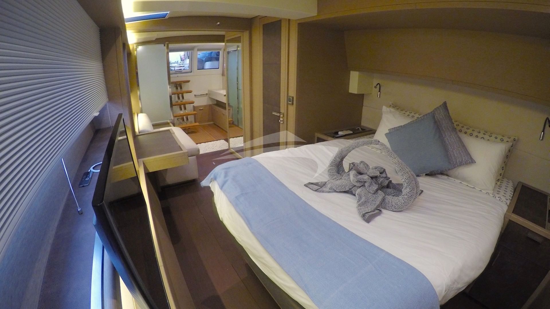 Master aft queen suite