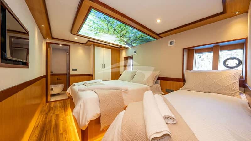 LILA 26m motor yacht charter, photo 10
