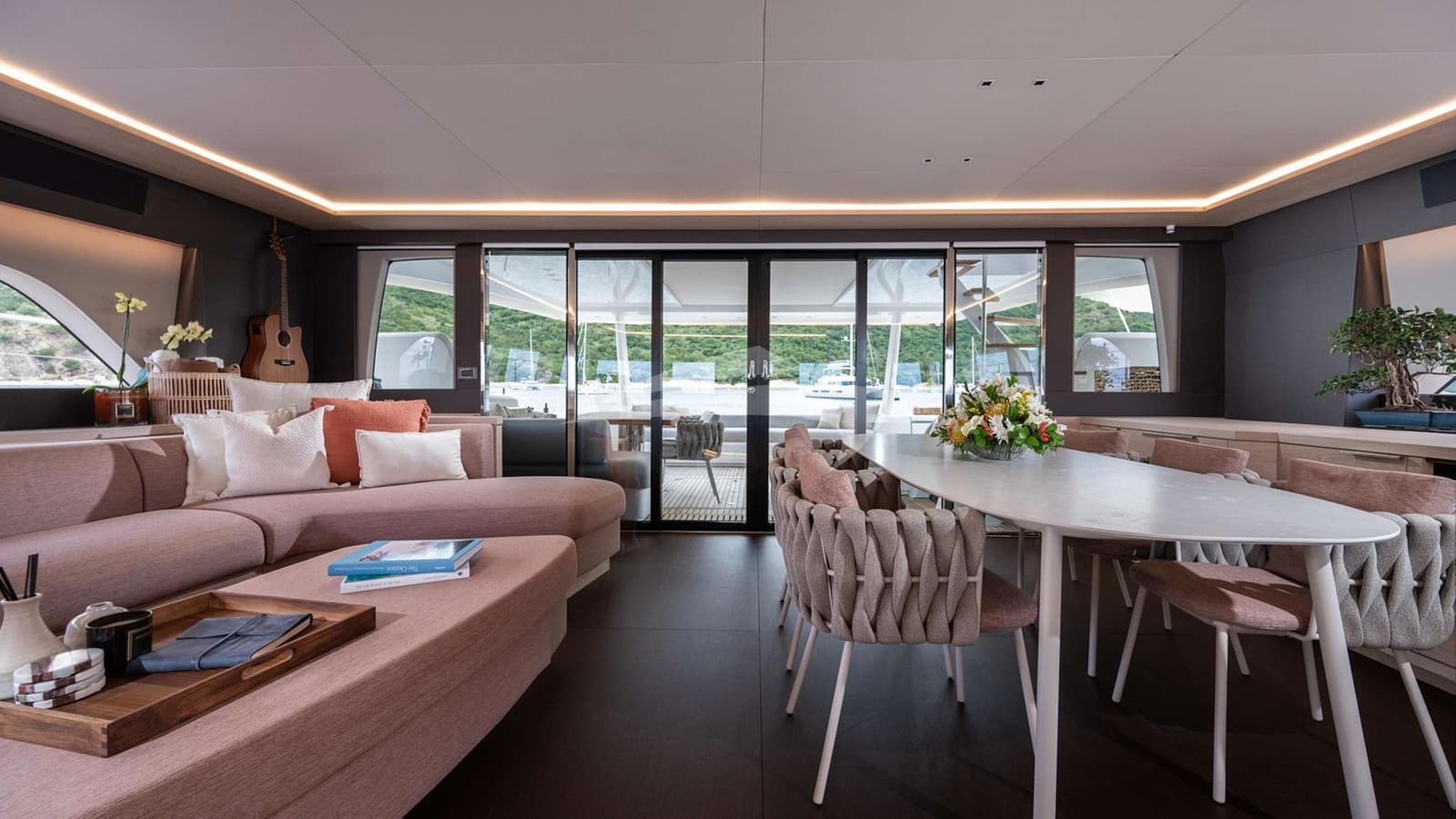 SIETE MARES, Aufnahme aus dem Yachtportfolio 12