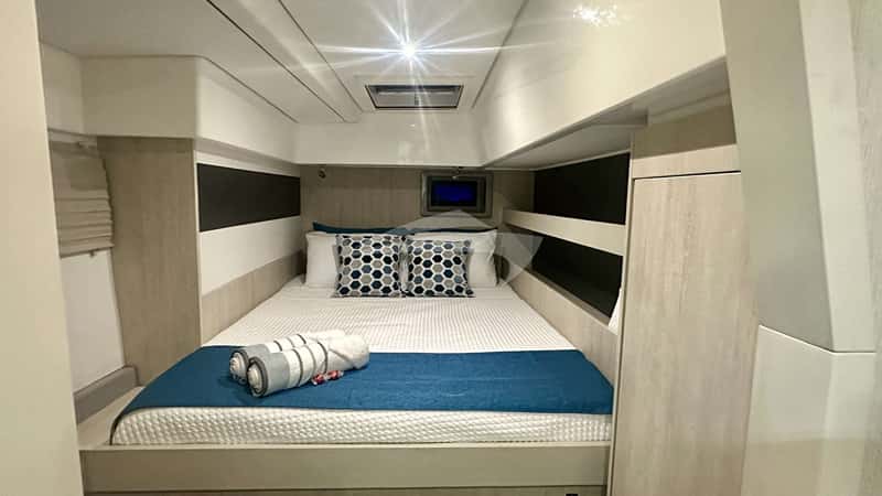 SOUTHERN SKY 16m sailing yacht charter, photo 8