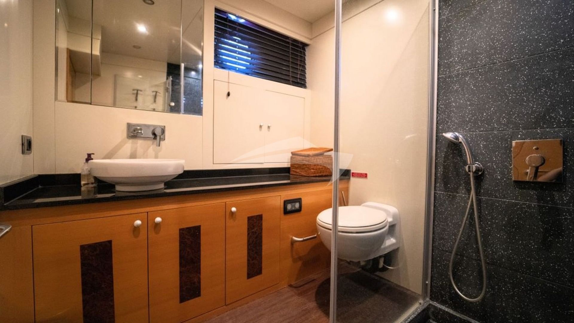 Double Cabin Bathroom