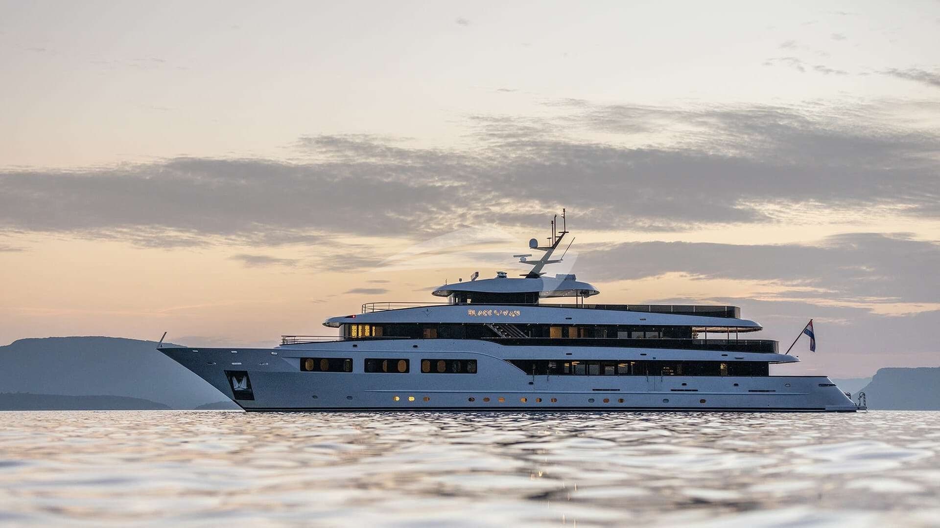 BLACK SWAN, Motor yacht, 50 m