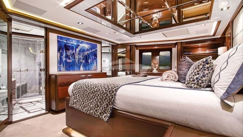 VIVIERAE II 30m motor yacht charter, photo 6