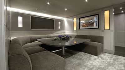 Formal dining and lounging