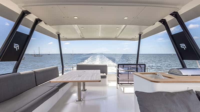 HAPPY PLACE 13m motor yacht charter, photo 5