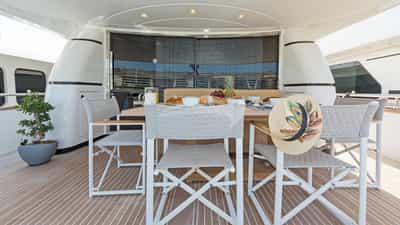 Main Aft Deck Dining