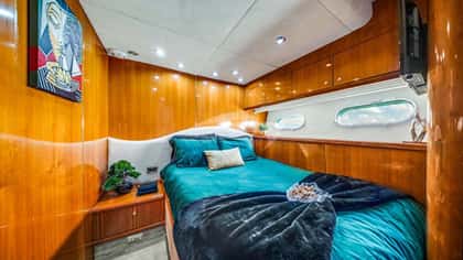 SO WHAT WHO CARES 29m motor yacht charter, photo 9