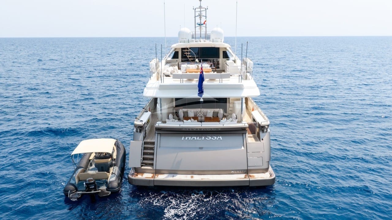 Tender and transom