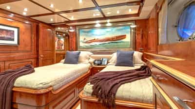Twin Cabin