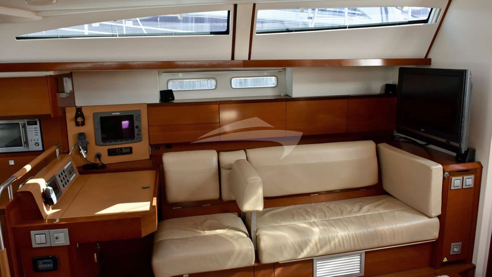 Interior Navigation Station