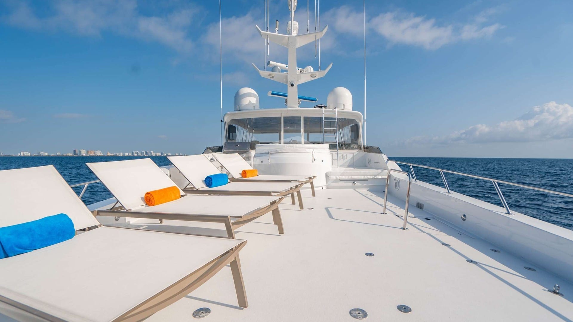 Flybridge Deck Jacuzzi and Loungers