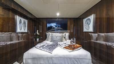 Double Cabin