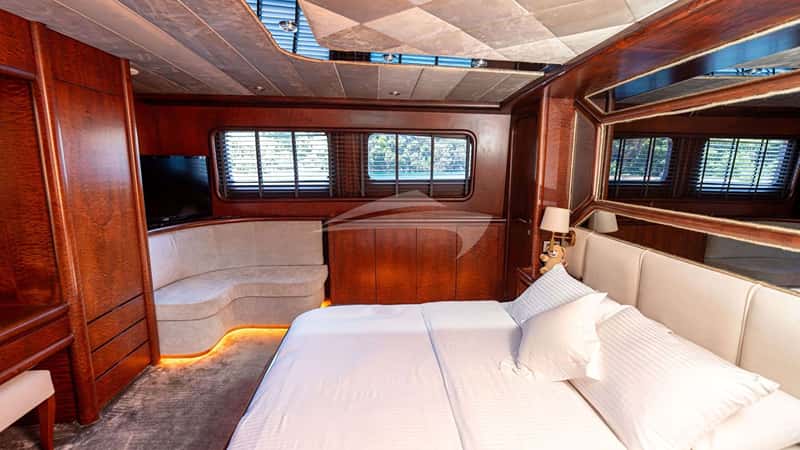 BLUES 31m motor yacht charter, photo 7