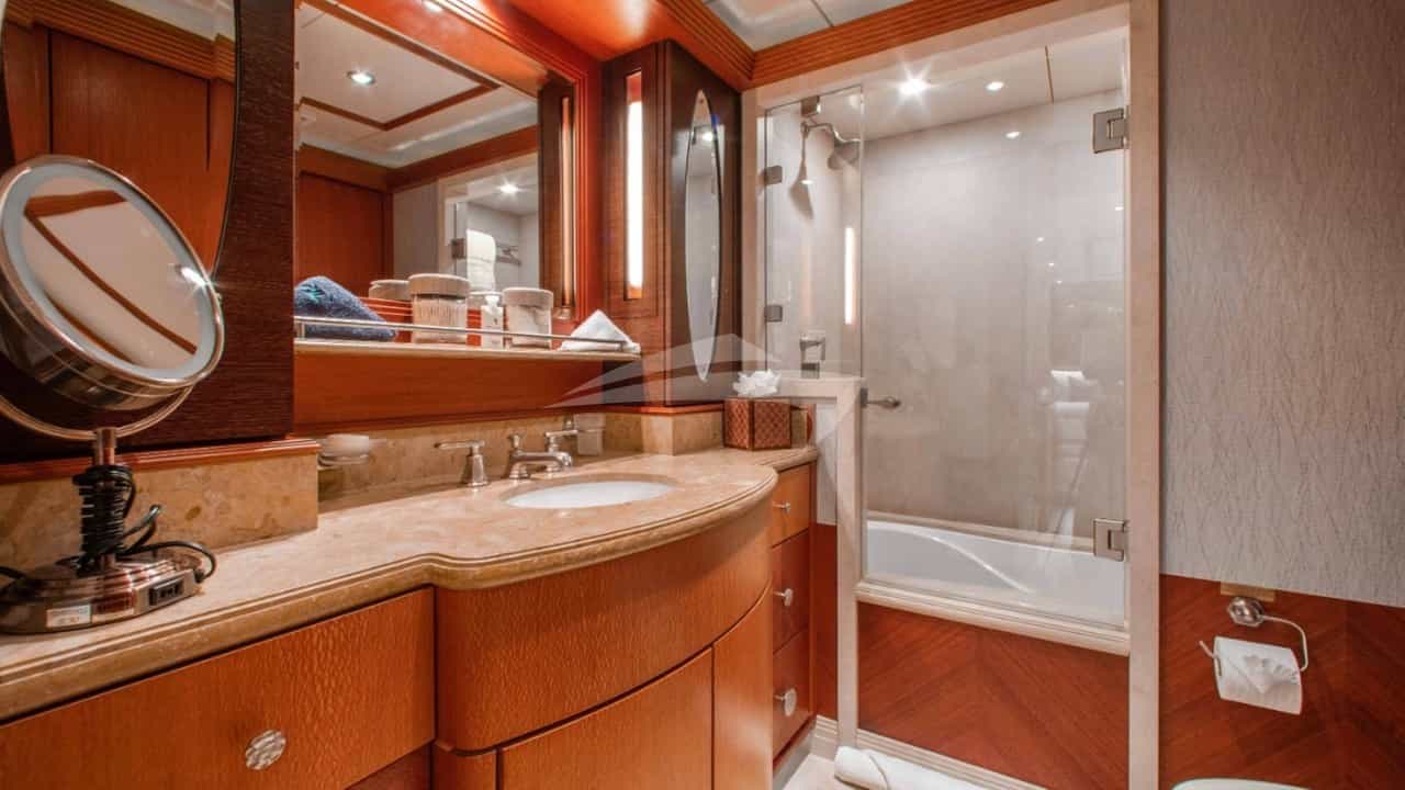 Lower Deck | Guest Stateroom Ensuite