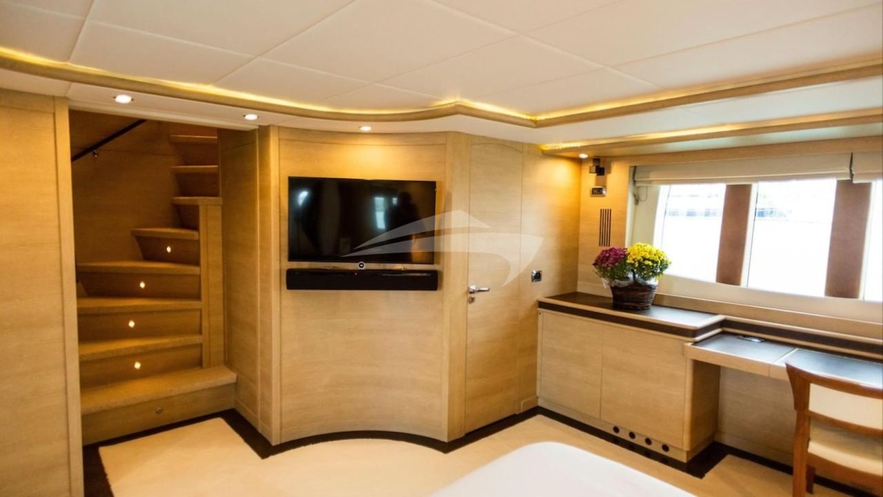 Master Stateroom Office