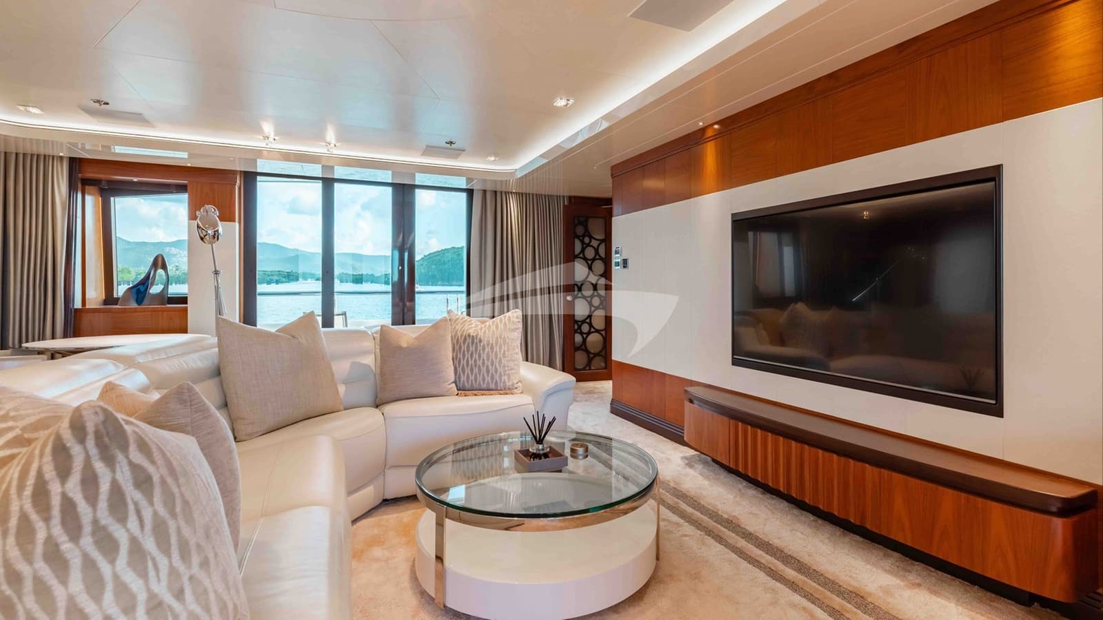 QUANTUM OF SOLACE, photo from the yacht portfolio 22