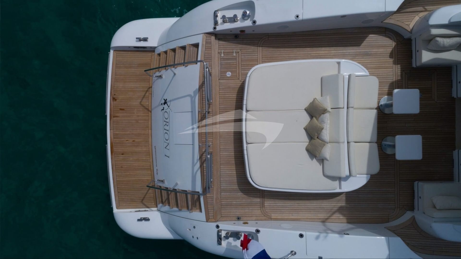 Aerial aft deck space