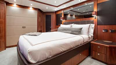 Queen stateroom