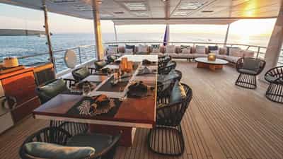 Deck Dining