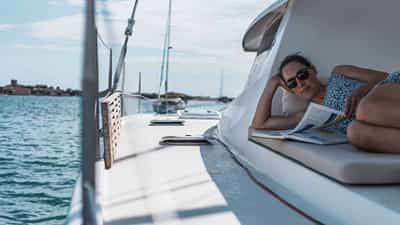 Relax on board Mangofloat