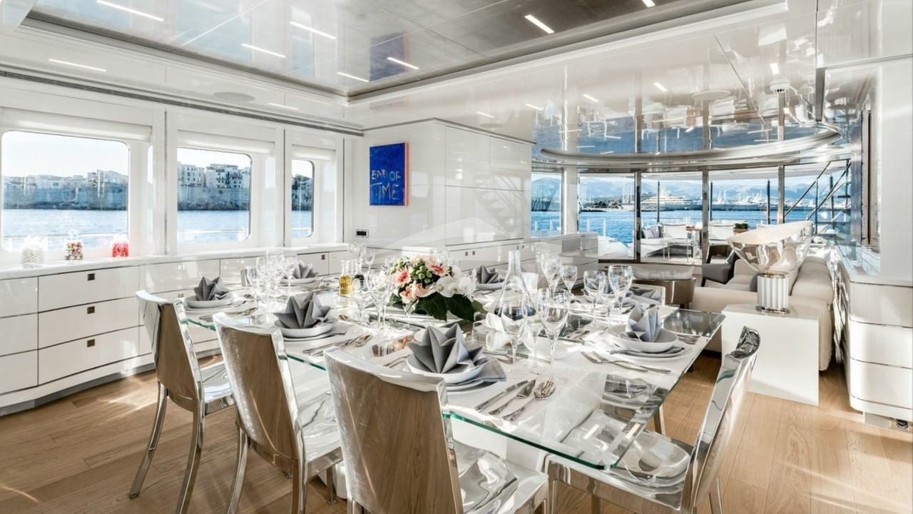 Formal Diningn & Saloon