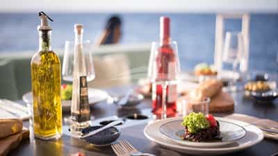 Alfresco dining