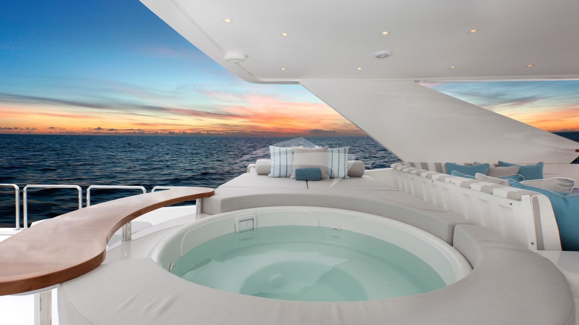 Hot Tub Lounge