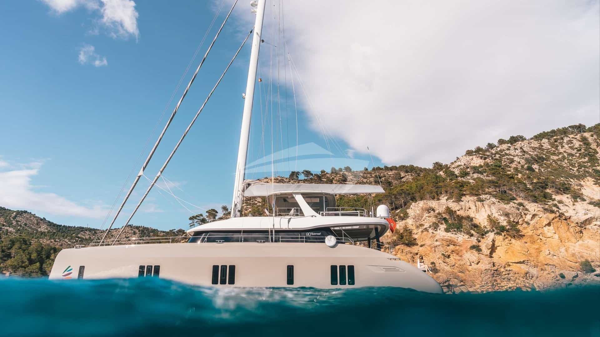 VIVA LA VIDA yacht charter