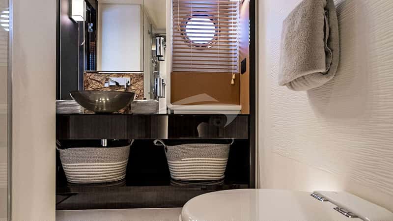 FANTASTIC 23m motor yacht charter, photo 7