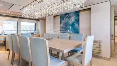 Main saloon fine dining