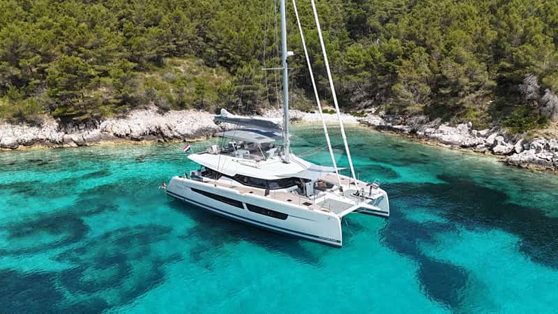 SOLOMAR 19m sailing yacht charter