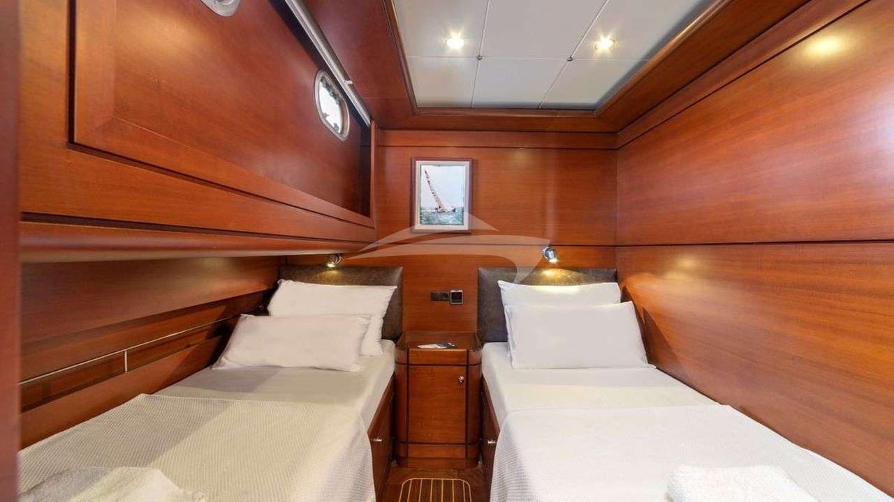 Twin Cabin