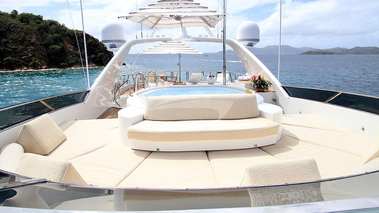 Flybridge and Deck Jacuzzi