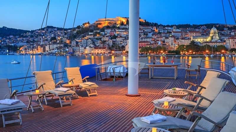 CESARICA 41m motor yacht charter, photo 3