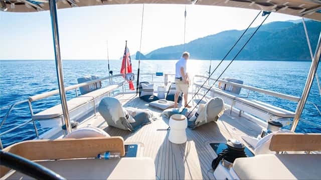 CHAMPAGNE HIPPY yacht charter photo 5