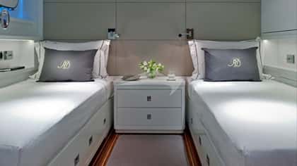 HEAVENLY DAZE 32m motor yacht charter, photo 8