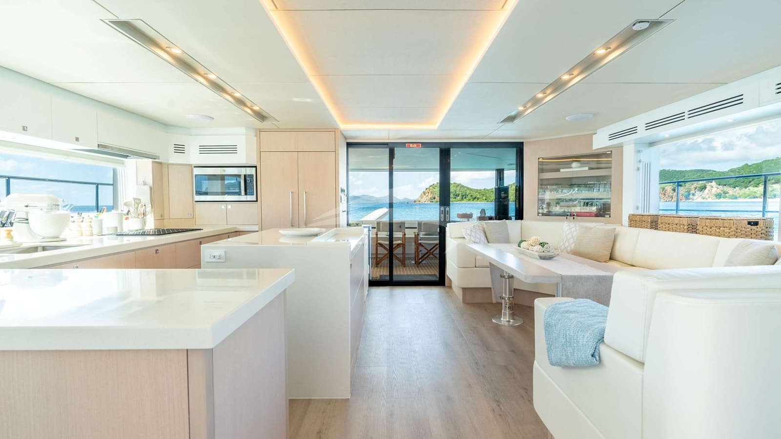 FOREVER YOUNG, Aufnahme aus dem Yachtportfolio 18