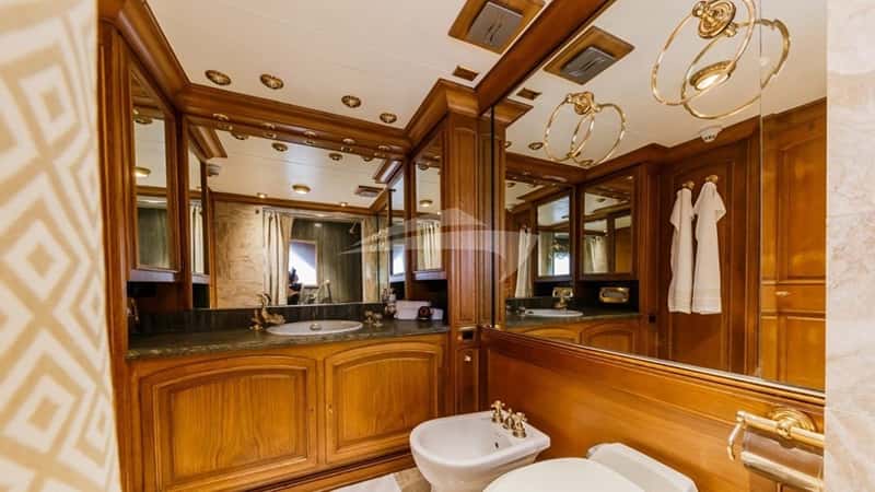 TO JE TO 35m motor yacht charter, photo 8