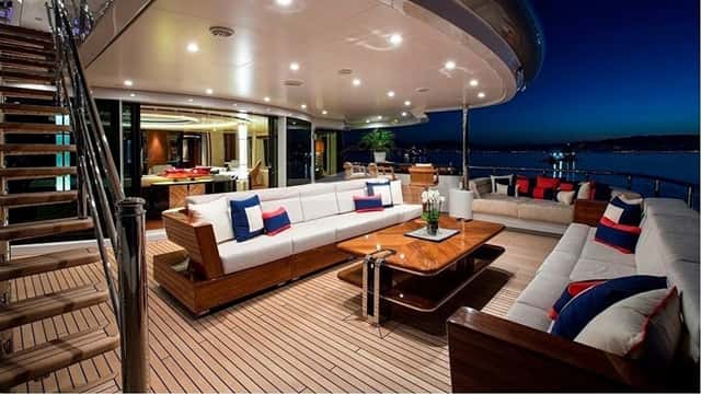 ARIENCE yacht charter photo 3