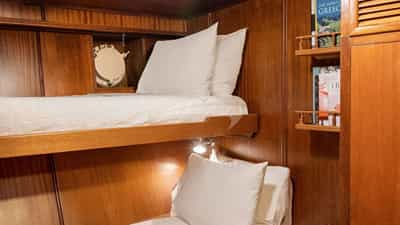 Guest Cabin with Pullman