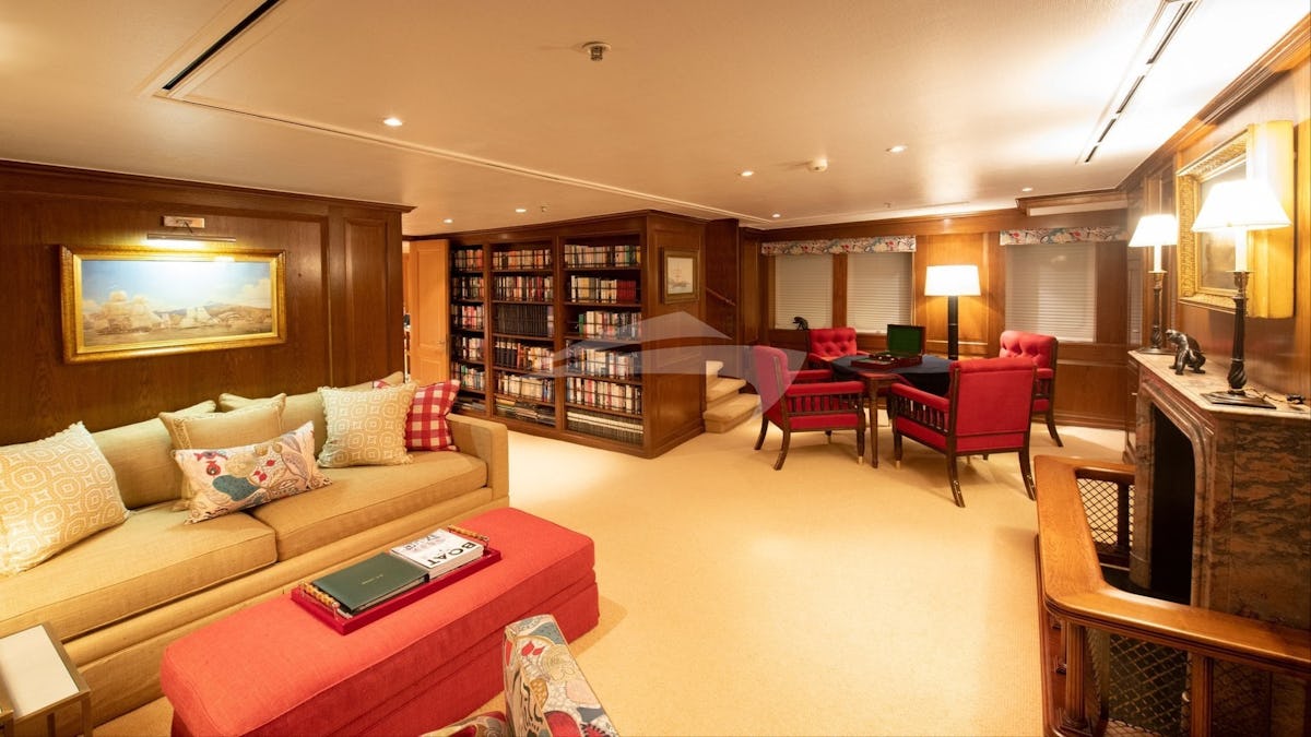ARCTIC Yacht for Charter